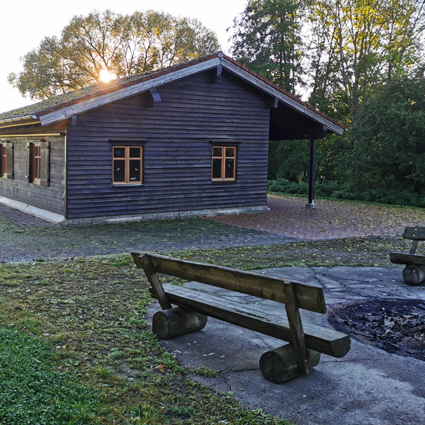 Bastenauer Weiher Wörnitz Blockhaus