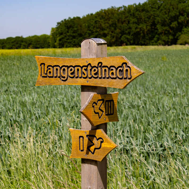 Wegweiser auf dem Glaubesweg nahe Ohrenbach