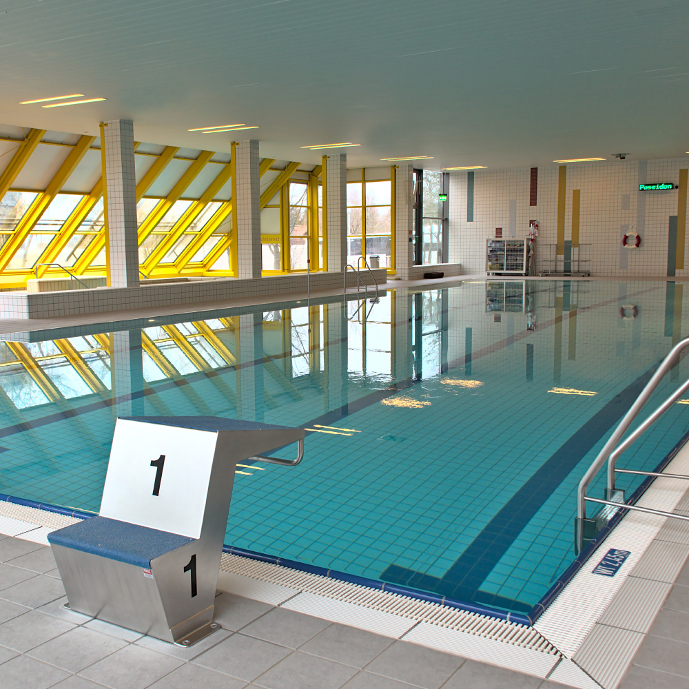 Schwimmbecken Hallenbad Feuchtwangen 