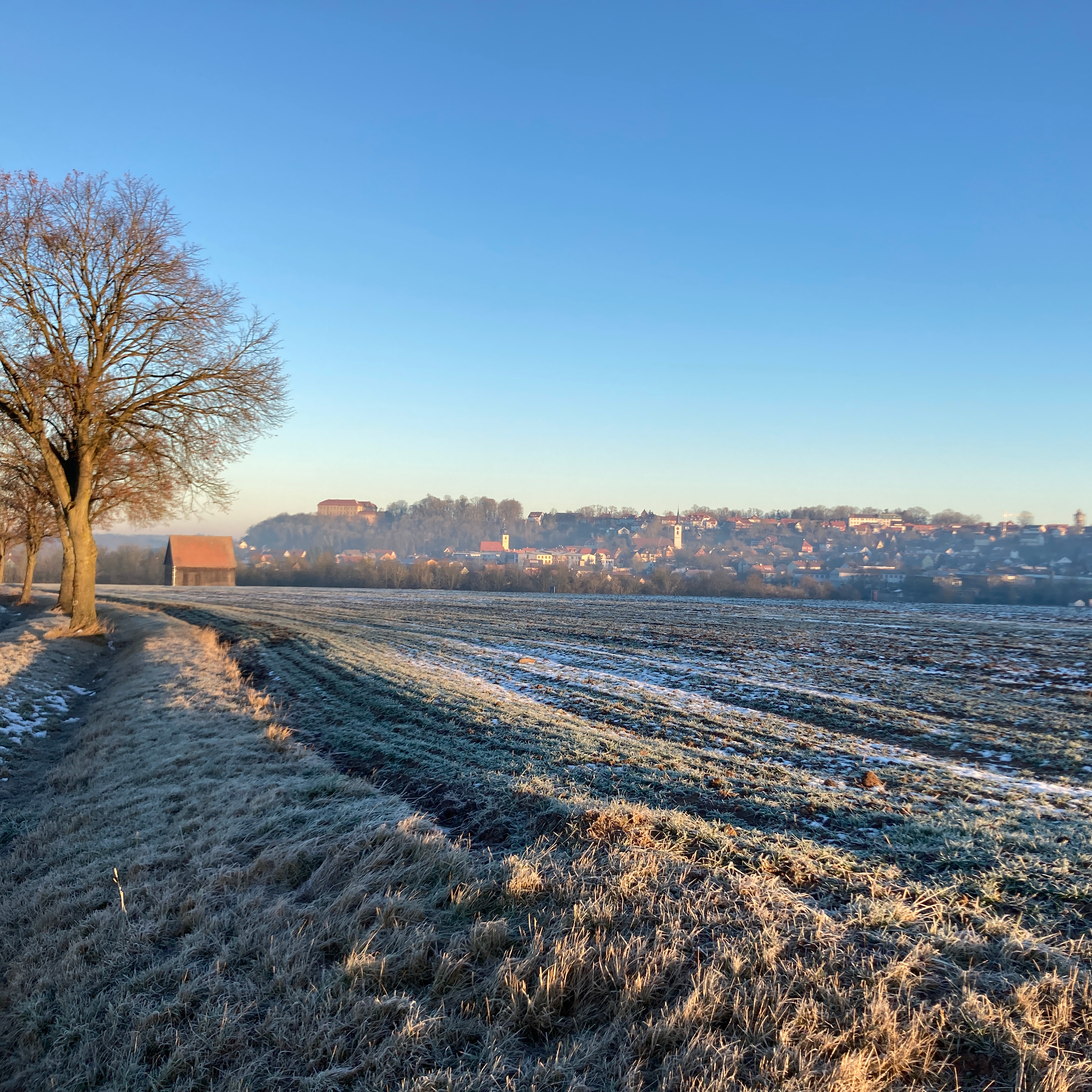Blick auf das winterliche Schillingsfürst
