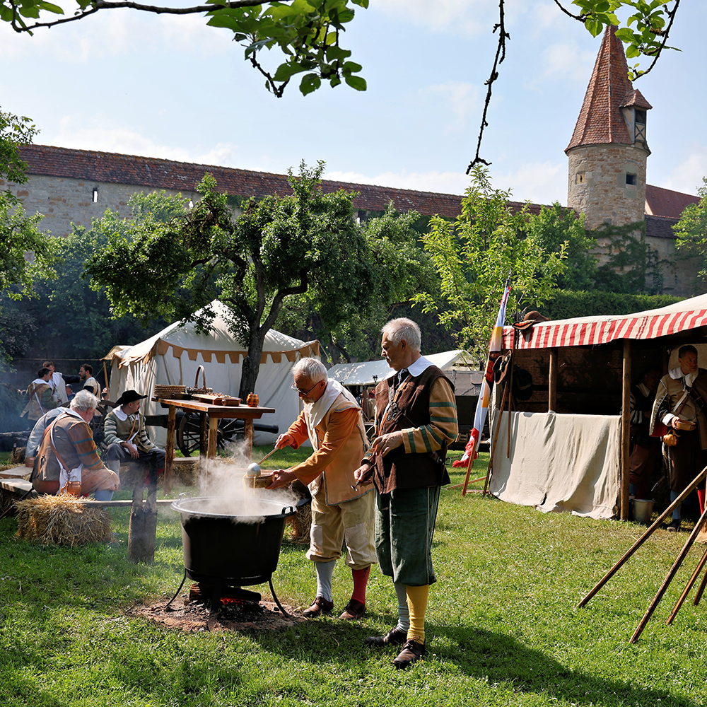 Meistertrunk in Rothenburg - im Lager vor dem Galgentor