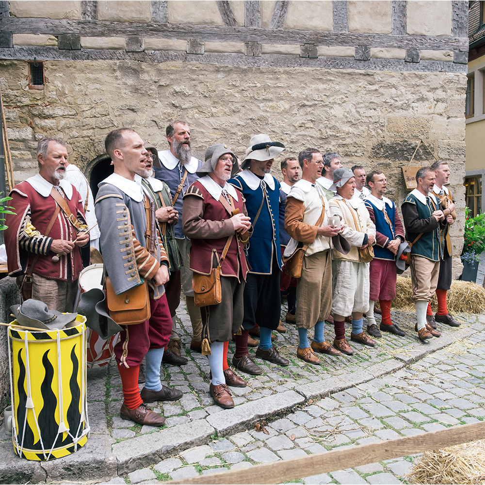 Historische Gruppe beim Meistertrunk in Rothenburg ob der Tauber