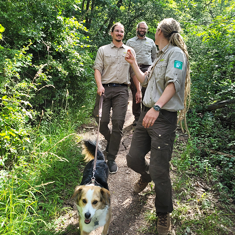 Benjamin, Wolfgang & Joshua mit seinem Hund