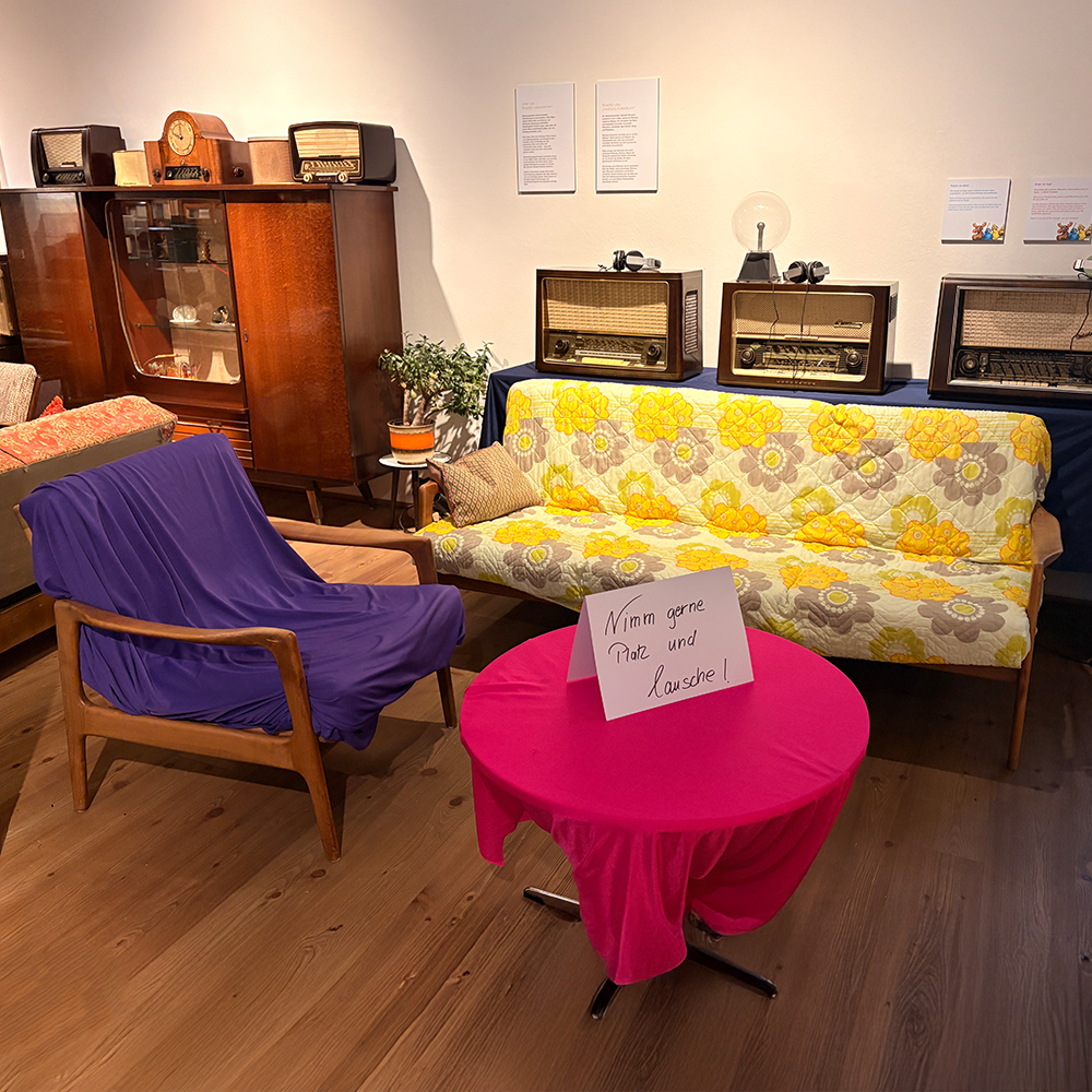 Wohnzimmerfeeling in der Sonderausstellung 