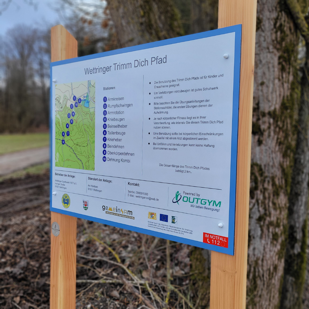 Erklärtafel zum Trimm-Dich-Pfad in Wettringen in Mittelfranken