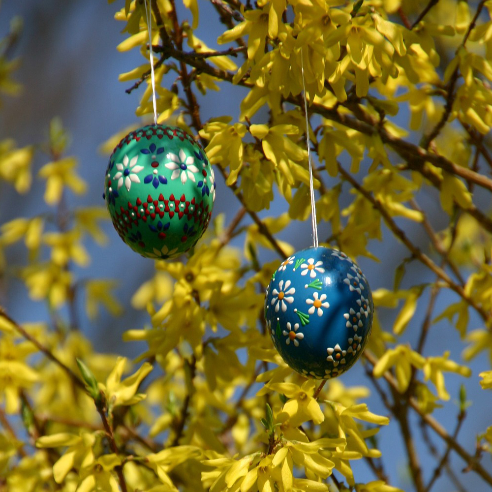 Osterschmuck auf dem Ostermarkt in Dinkelsbühl